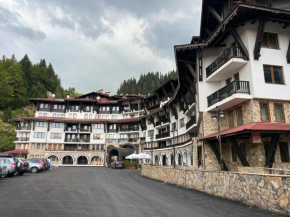 Grand Monastery Apartments